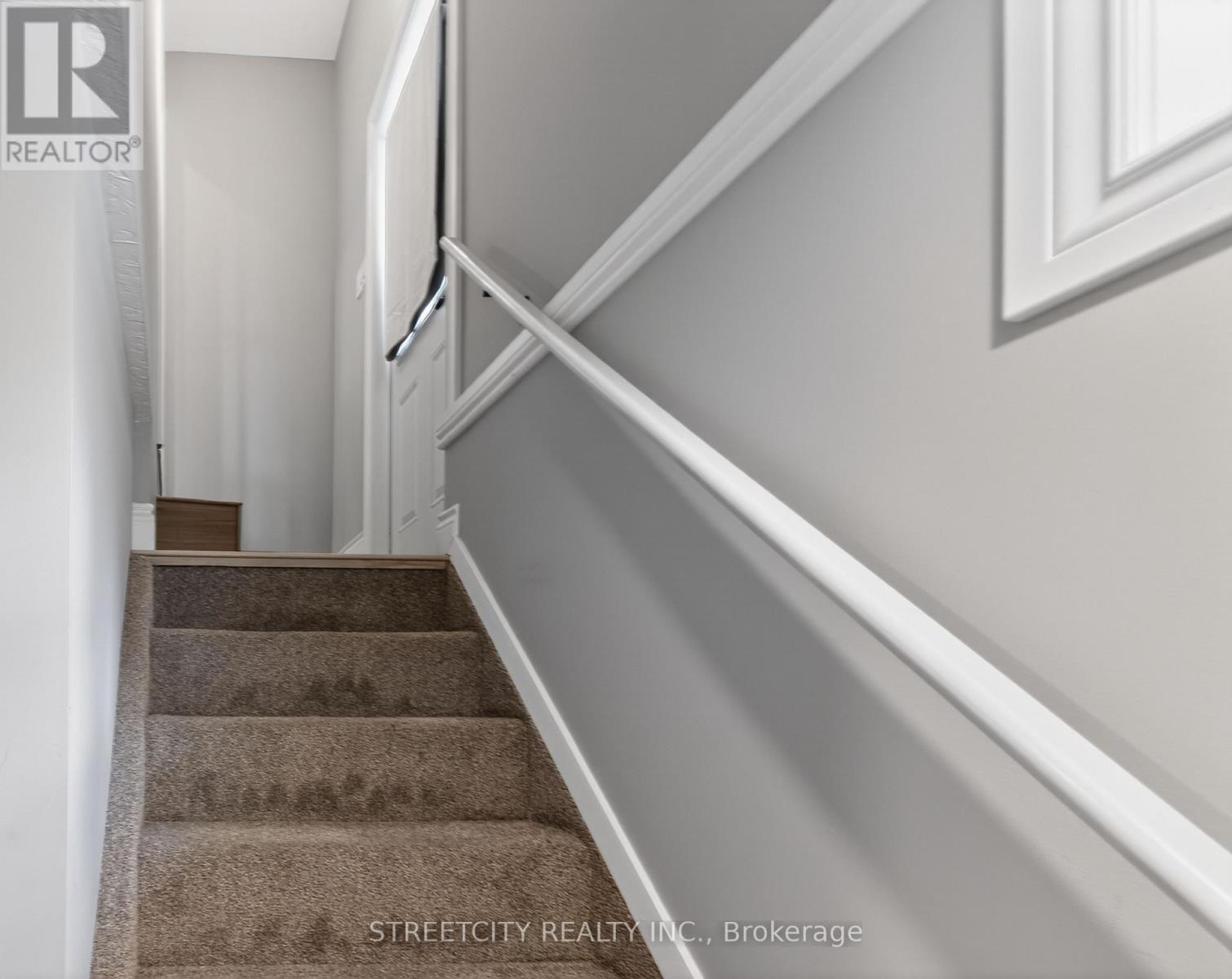 3 BRINKMAN COURT Property Photo