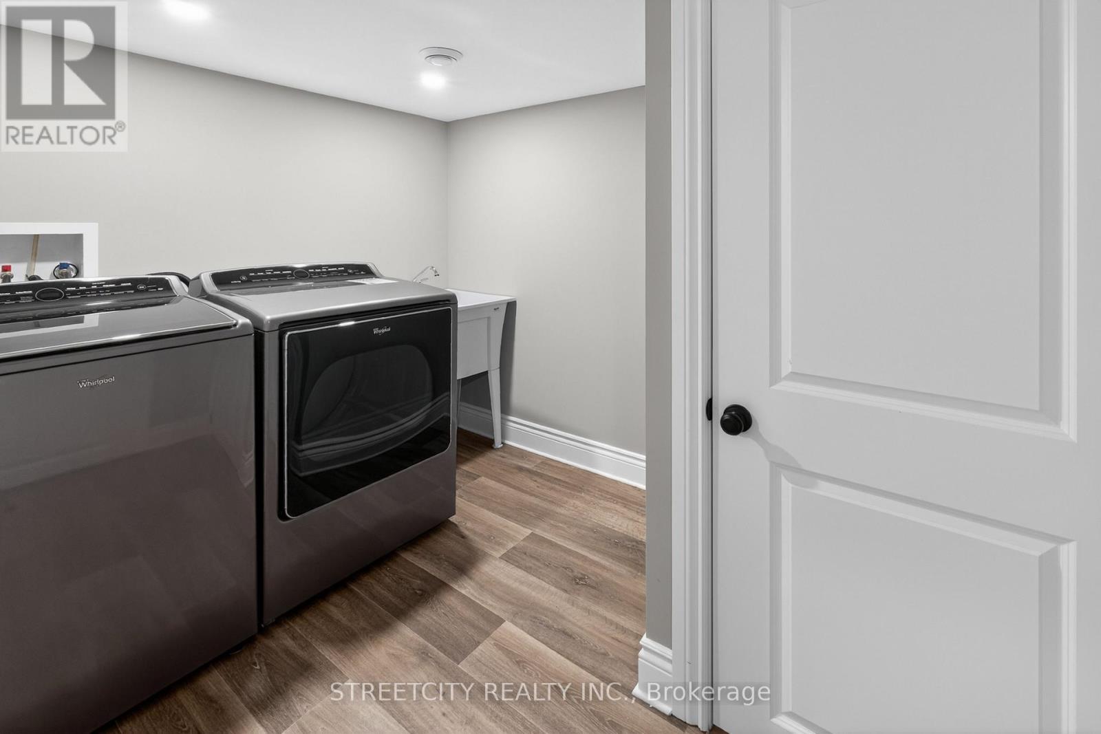 3 BRINKMAN COURT Property Photo