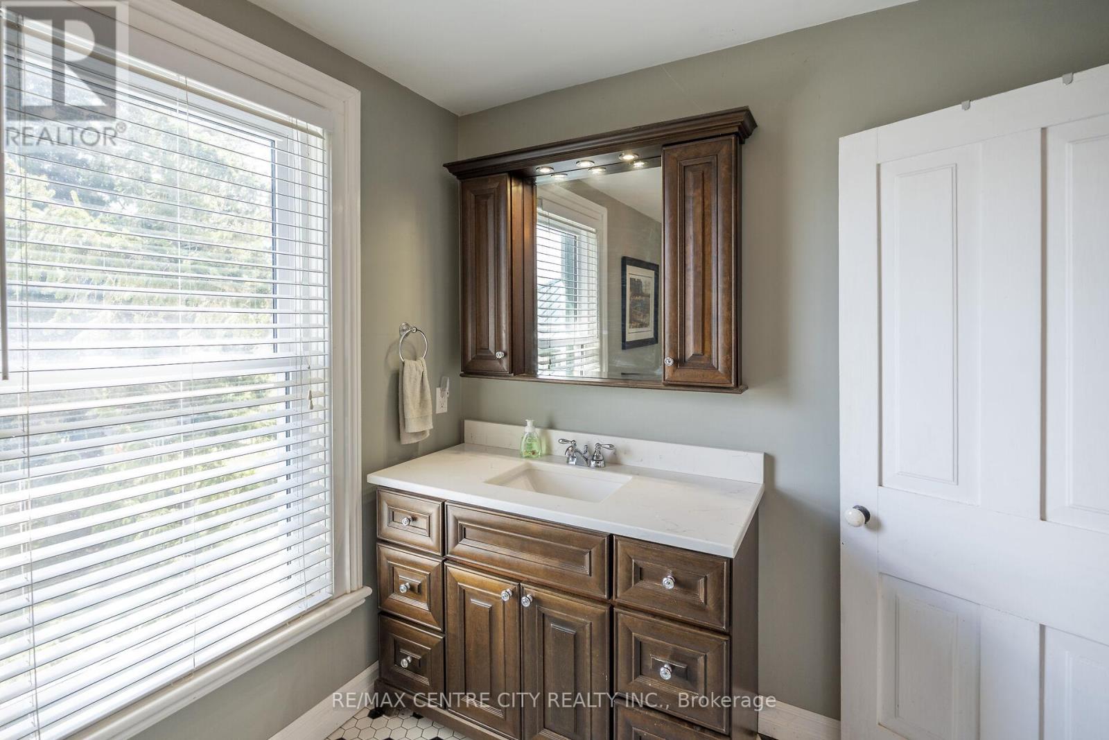 323804 MOUNT ELGIN ROAD Property Photo