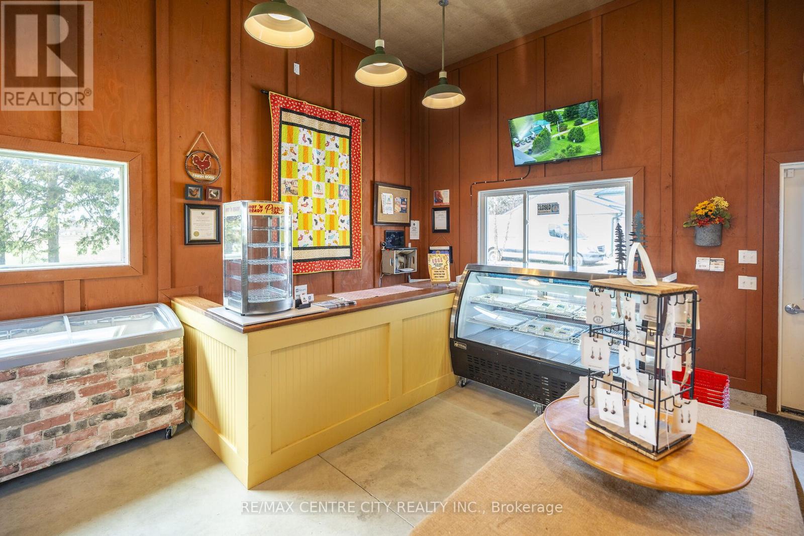 323804 MOUNT ELGIN ROAD Property Photo