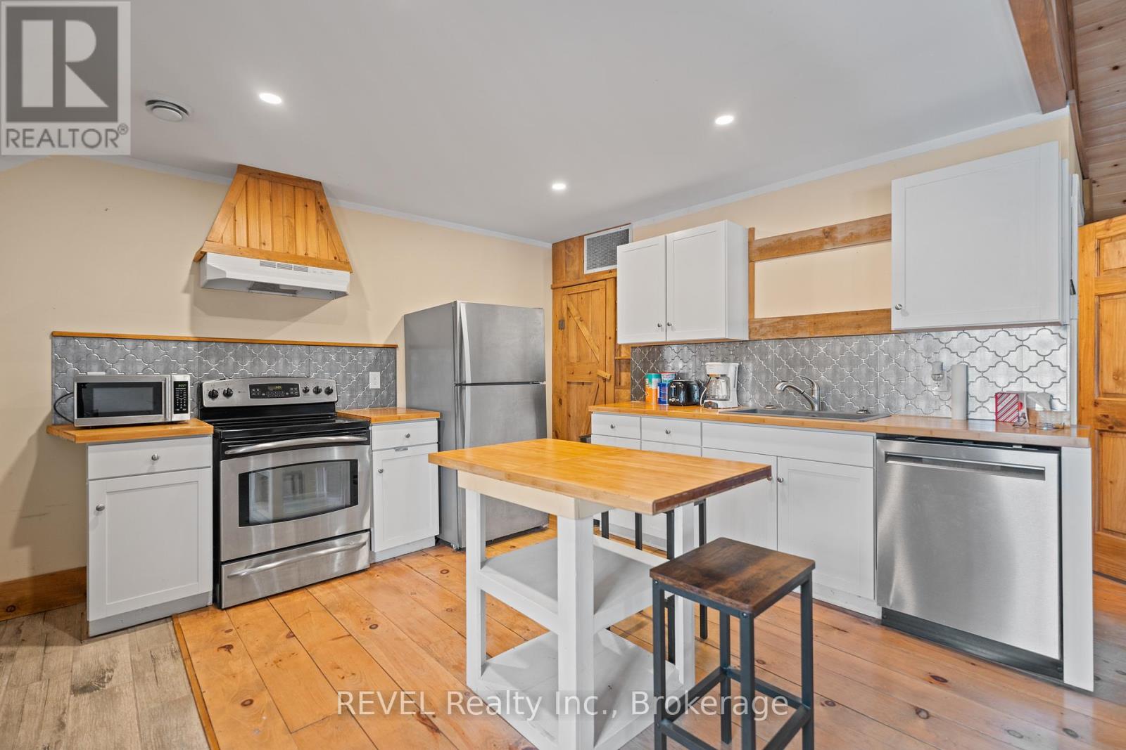 304 RIDGE RD N ROAD - 29