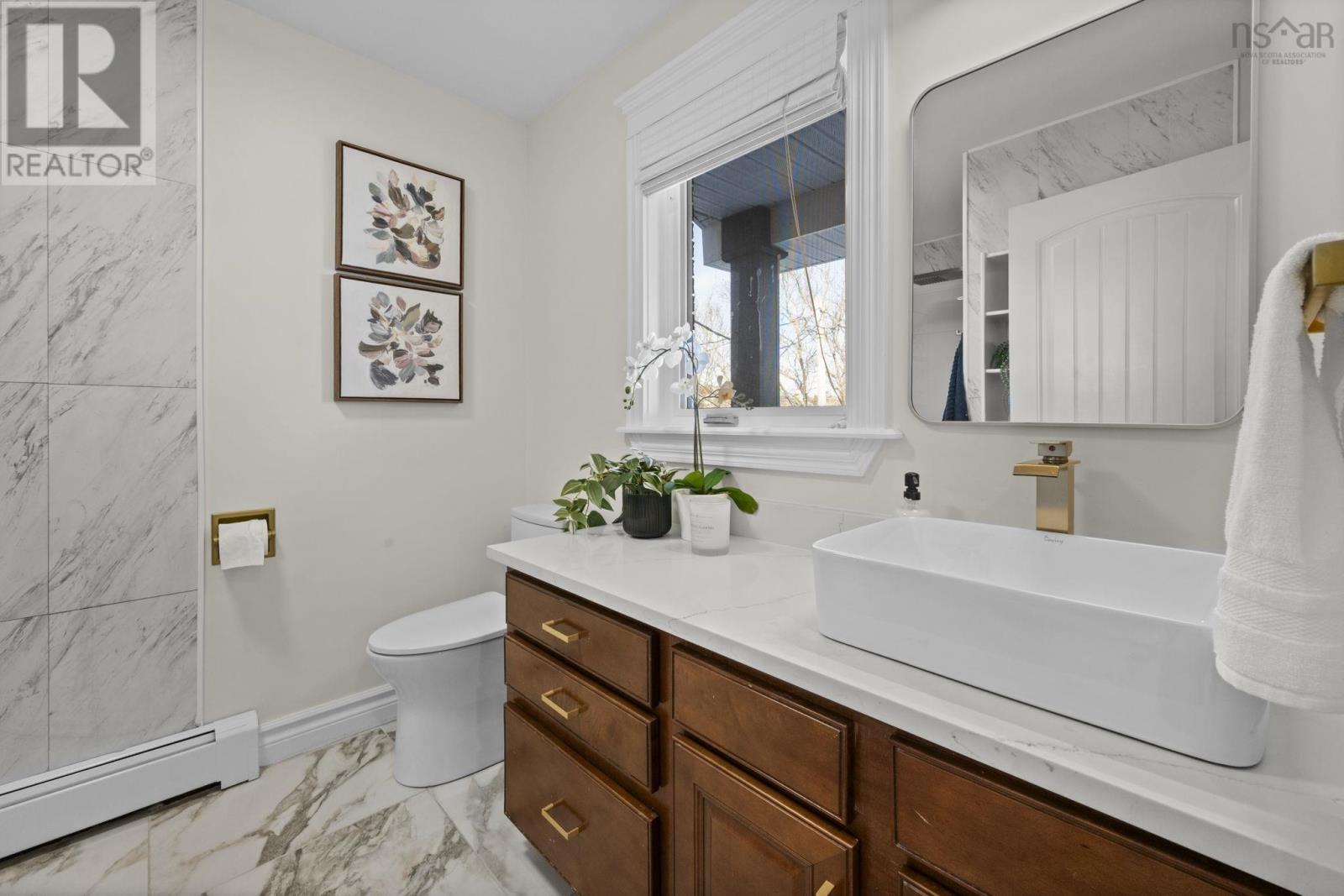 Property 16 of 50 of 8 & 10 Sailboat Lane