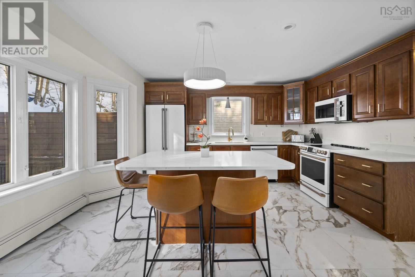 Property 20 of 50 of 8 & 10 Sailboat Lane