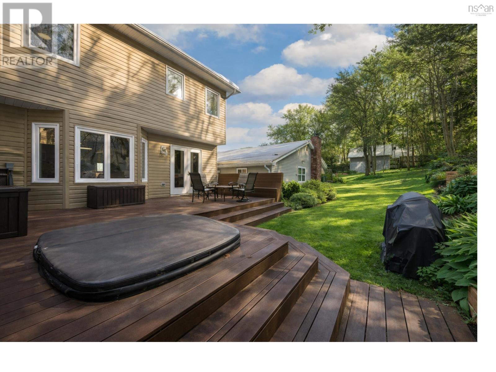 Property 3 of 50 of 8 & 10 Sailboat Lane