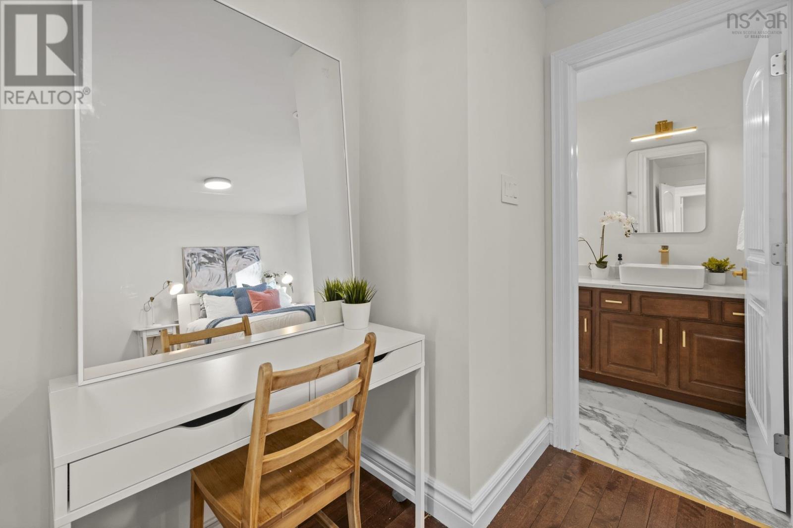 Property 36 of 50 of 8 & 10 Sailboat Lane