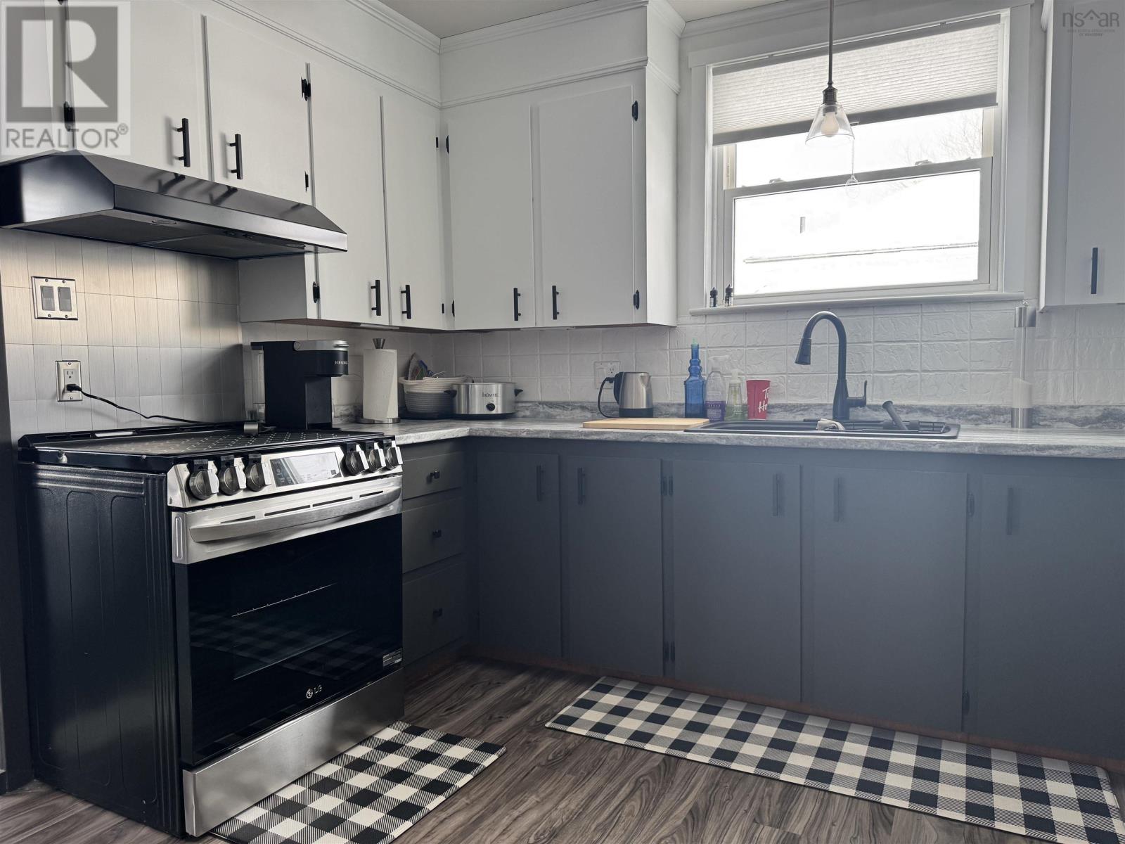 Property 13 of 26 of 21 6th Street