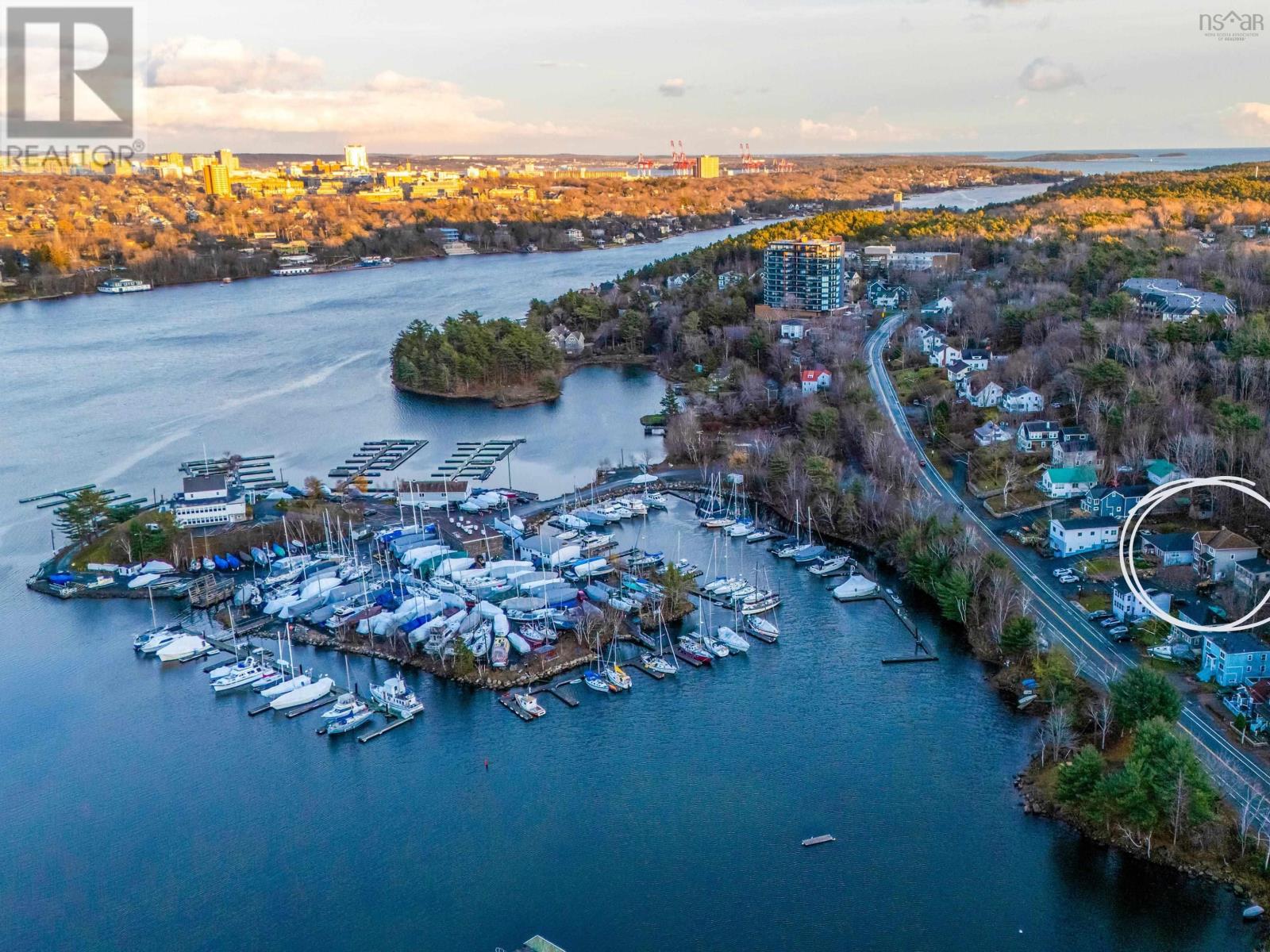 Property 7 of 50 of 8 & 10 Sailboat Lane