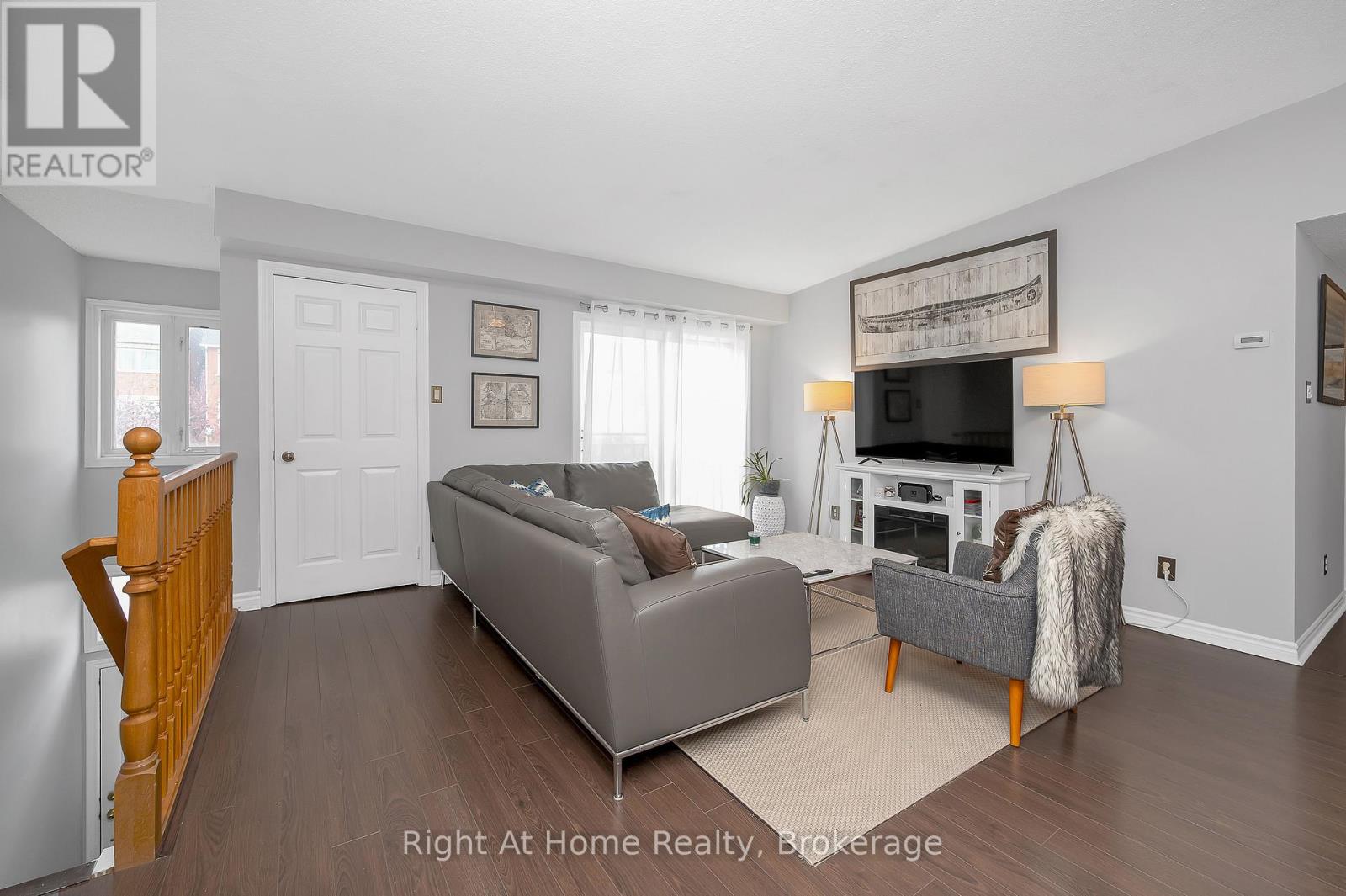 #706 1701 LAMPMAN AVENUE - 10