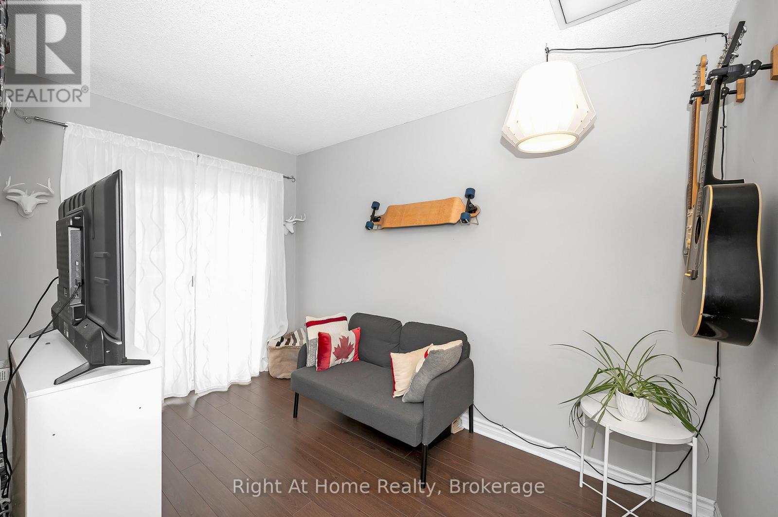 #706 1701 LAMPMAN AVENUE - 26