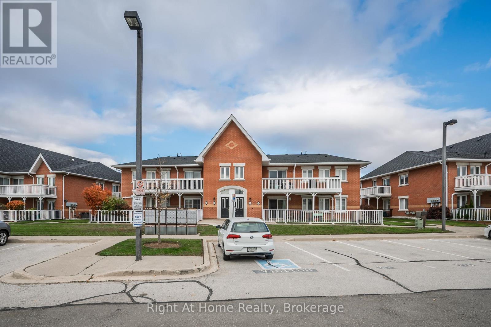 #706 1701 LAMPMAN AVENUE - 5