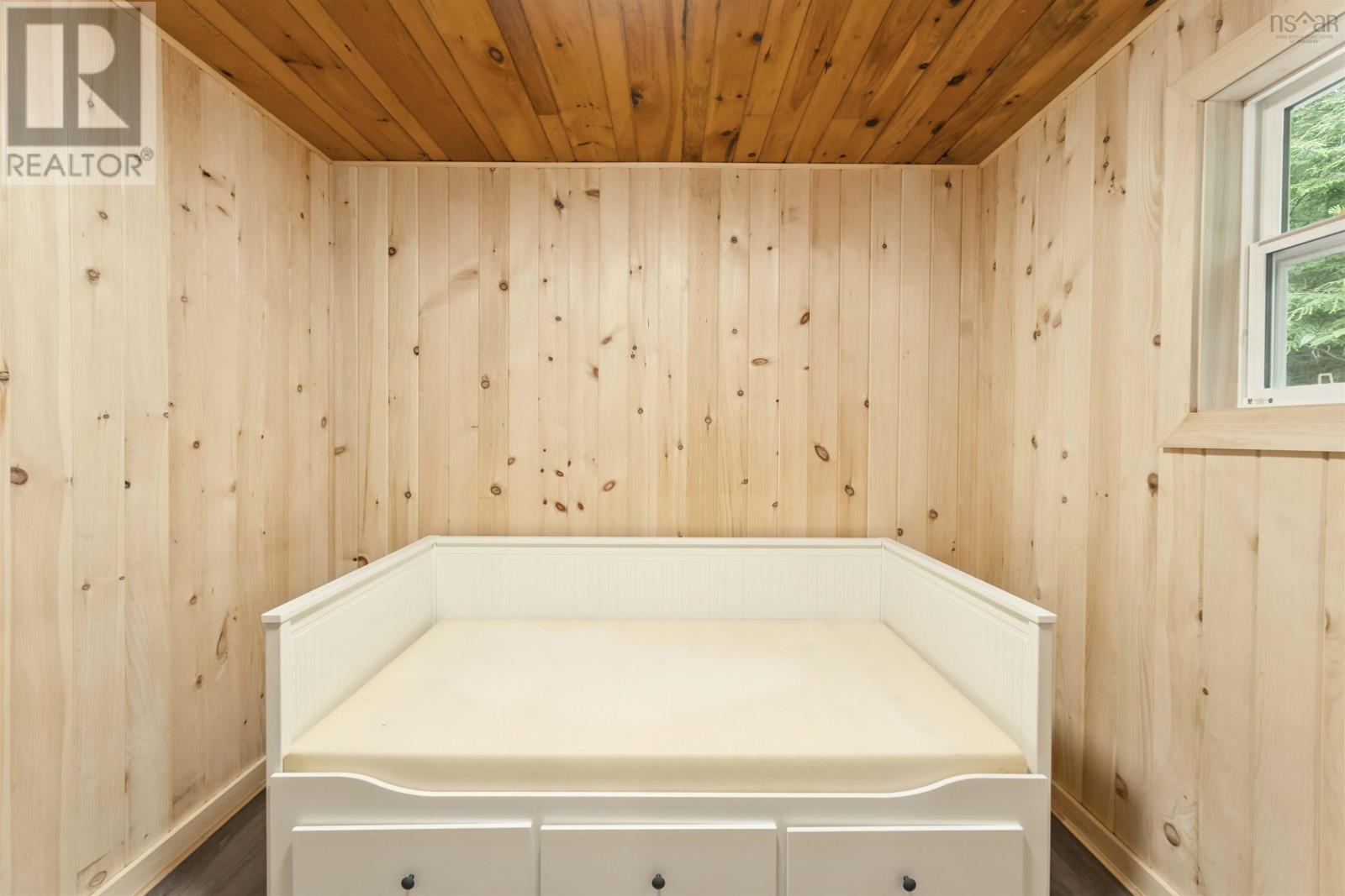 Property 17 of 45 of 34 Cove Road