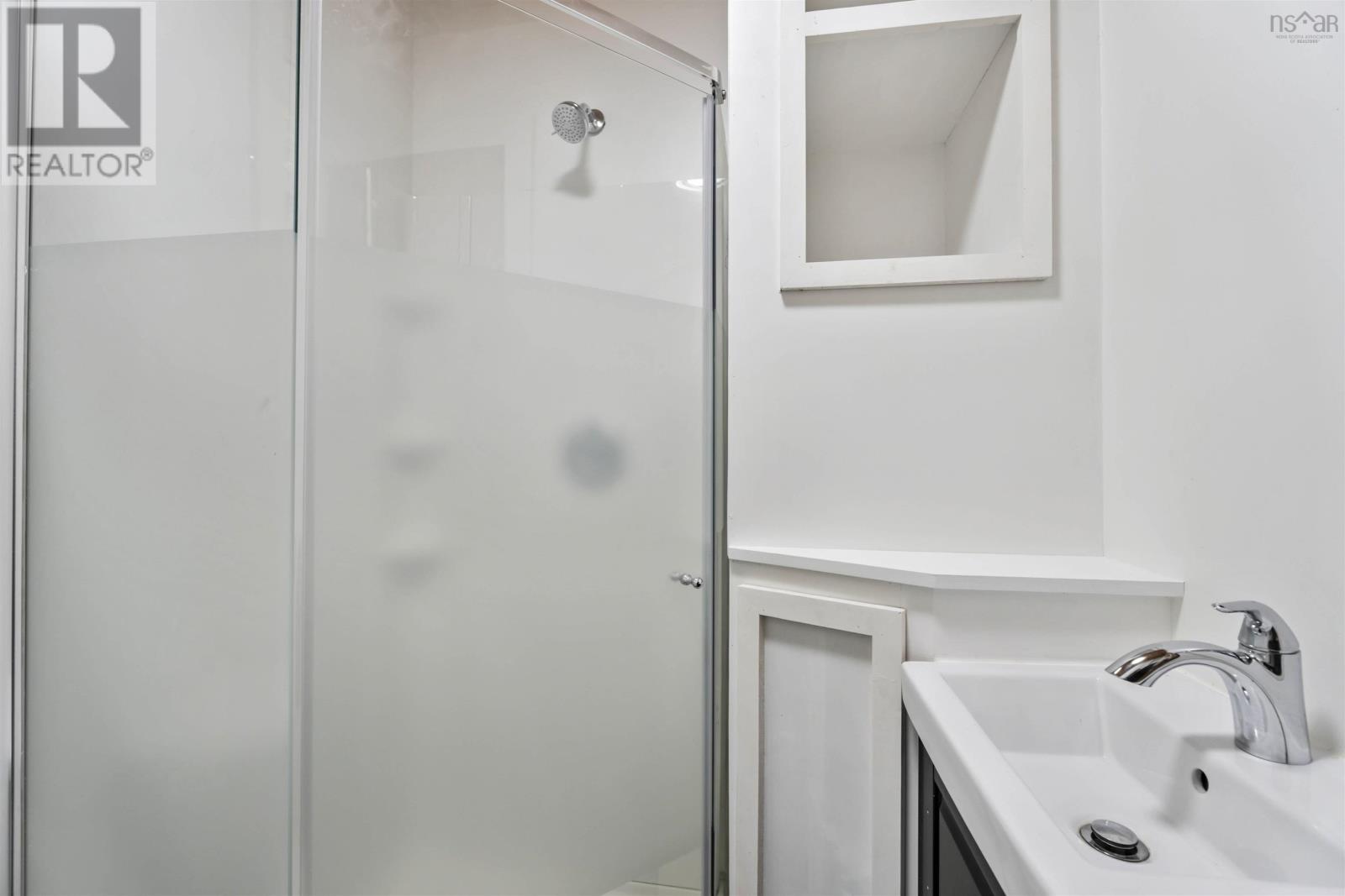 Property 21 of 45 of 34 Cove Road