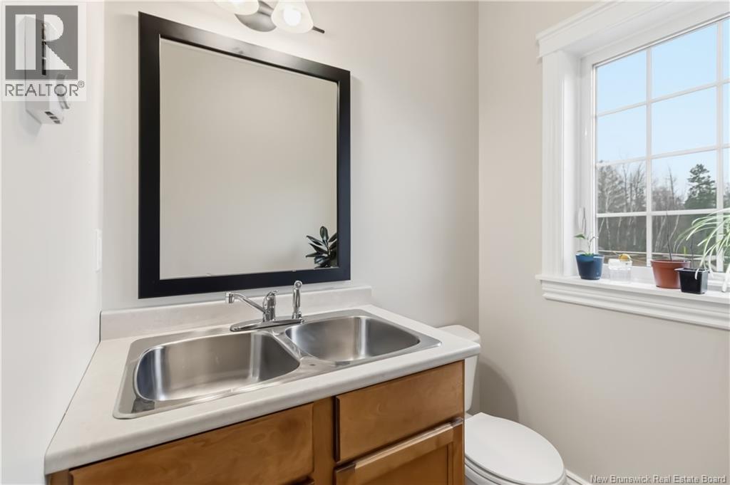 4 Leonce Street - 17