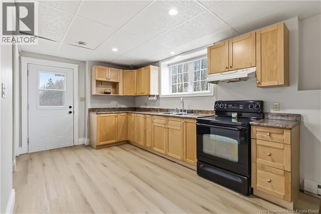 4 Leonce Street - 27