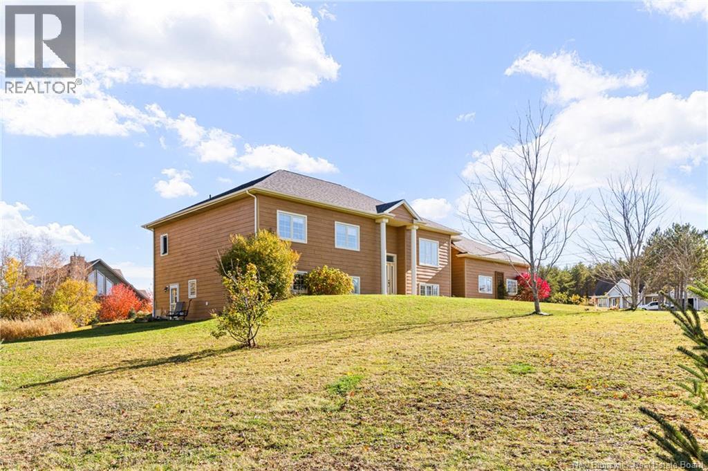 4 Leonce Street - 36