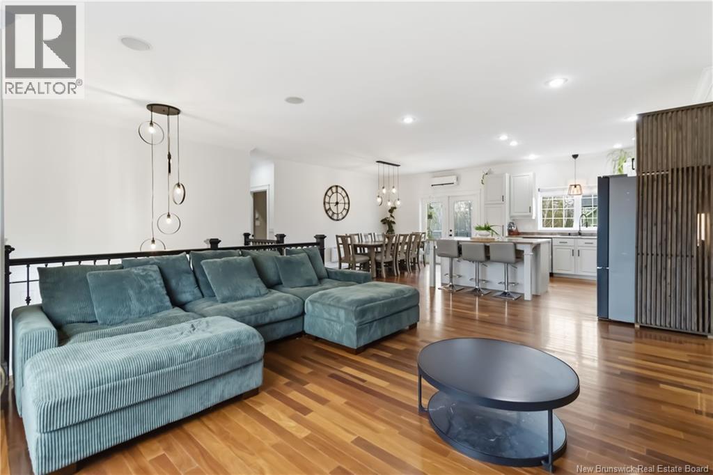 4 Leonce Street - 8