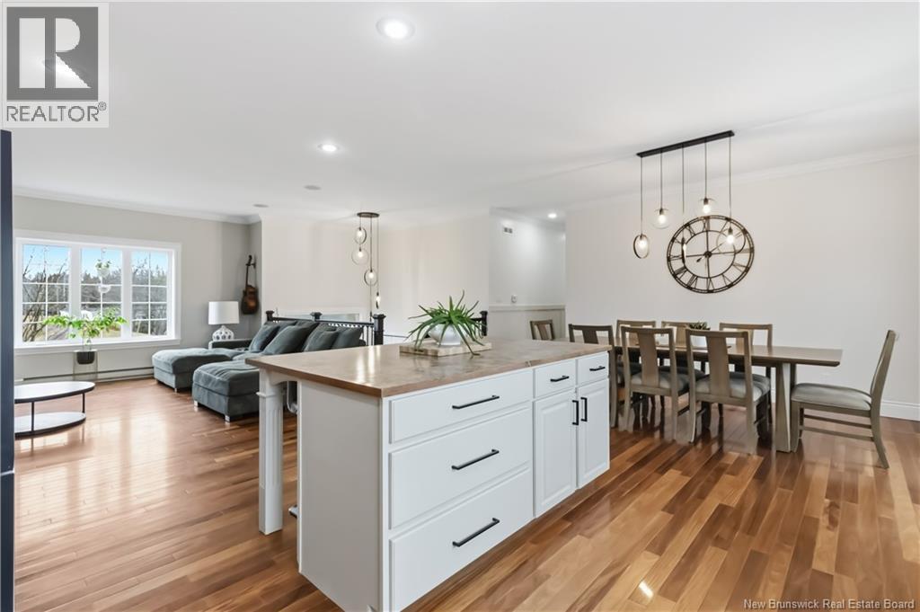 4 Leonce Street - 9
