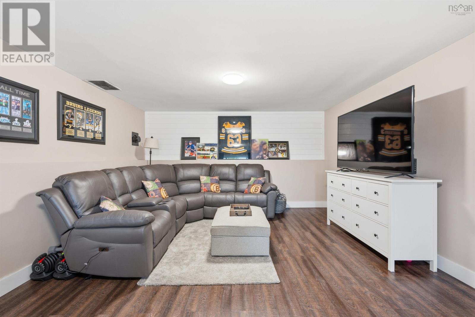 Property 29 of 49 of 81 Carlisle Drive