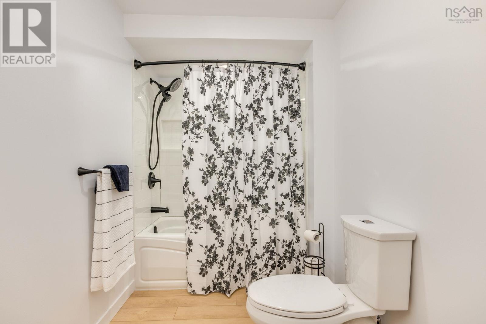 Property 29 of 44 of 104 Orchard Drive