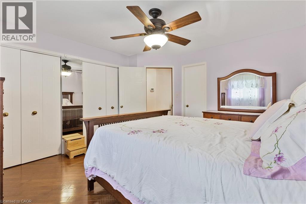 46 FOXHILL Crescent - 13