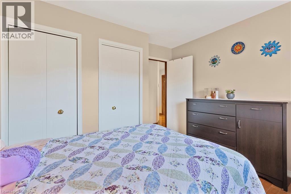 46 FOXHILL Crescent - 17