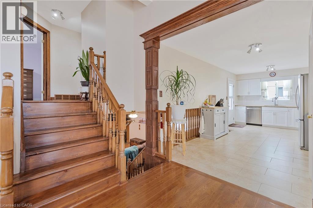46 FOXHILL Crescent - 20