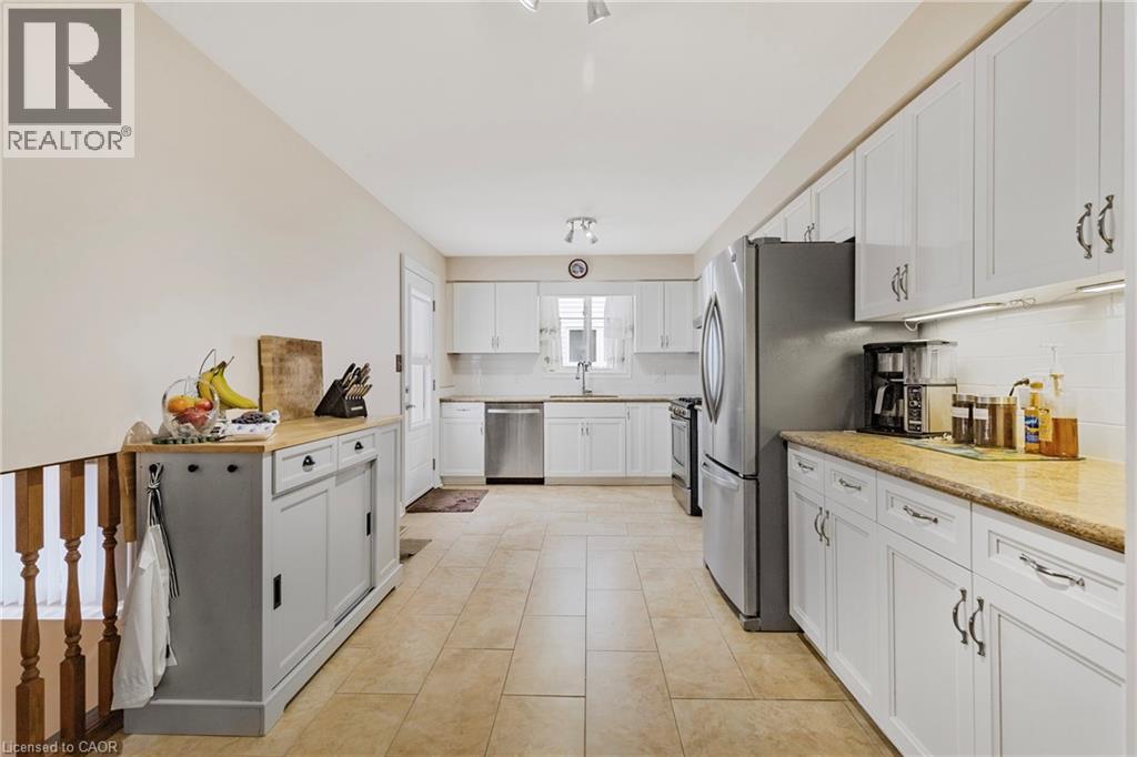 46 FOXHILL Crescent - 7