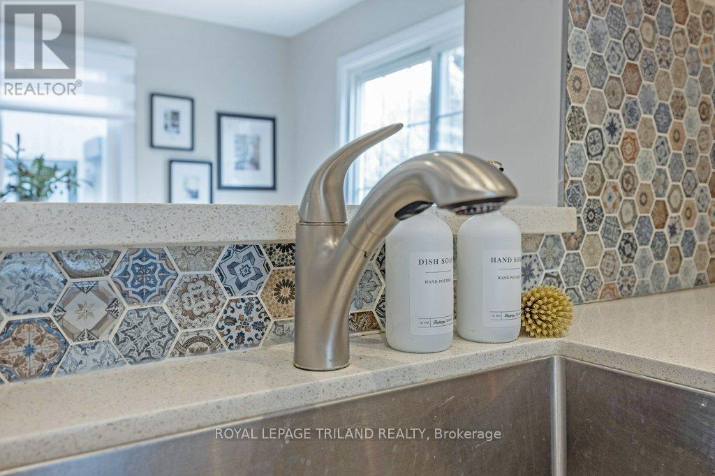 88 BRISCOE STREET E Property Photo