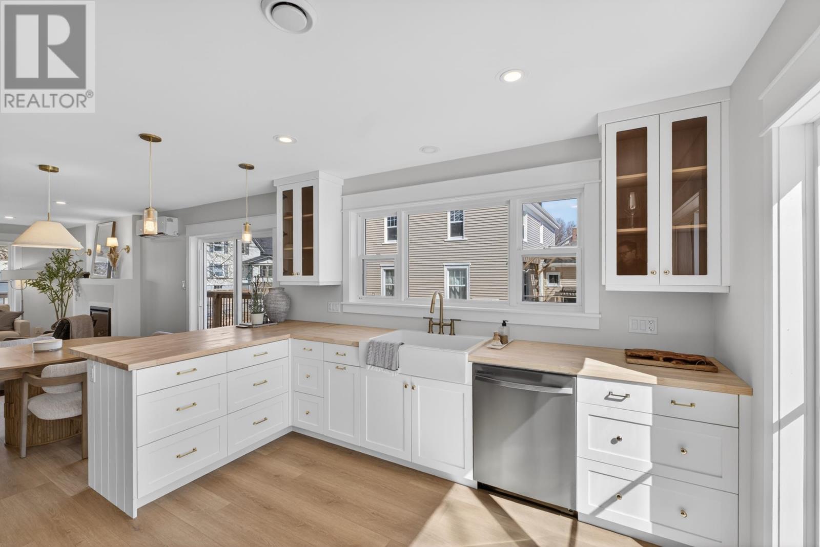 366 Oak Avenue - 18