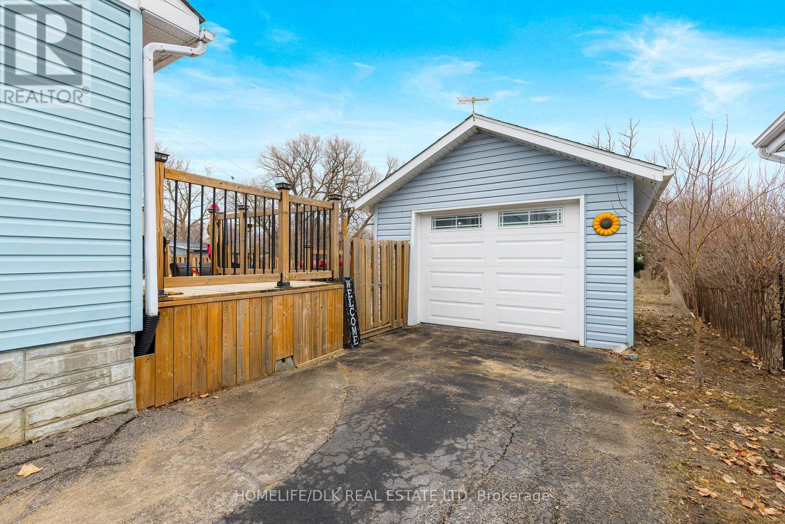 82 BROOKVIEW CRESCENT - 4