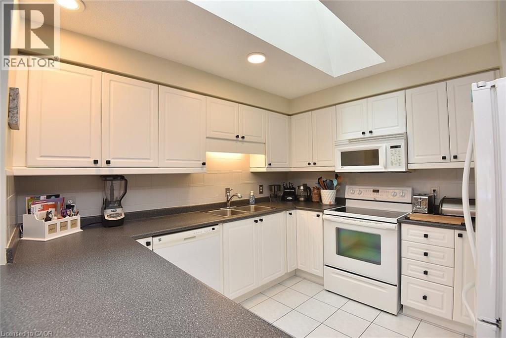 #8 20 MEADOWLANDS Boulevard - 14