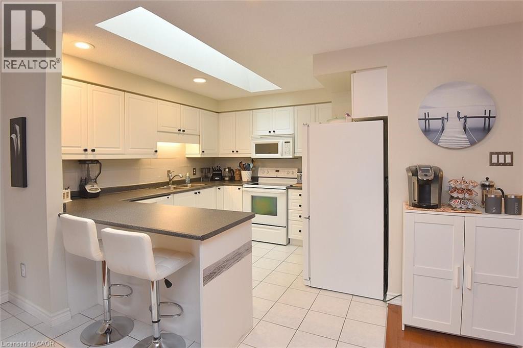 #8 20 MEADOWLANDS Boulevard - 17