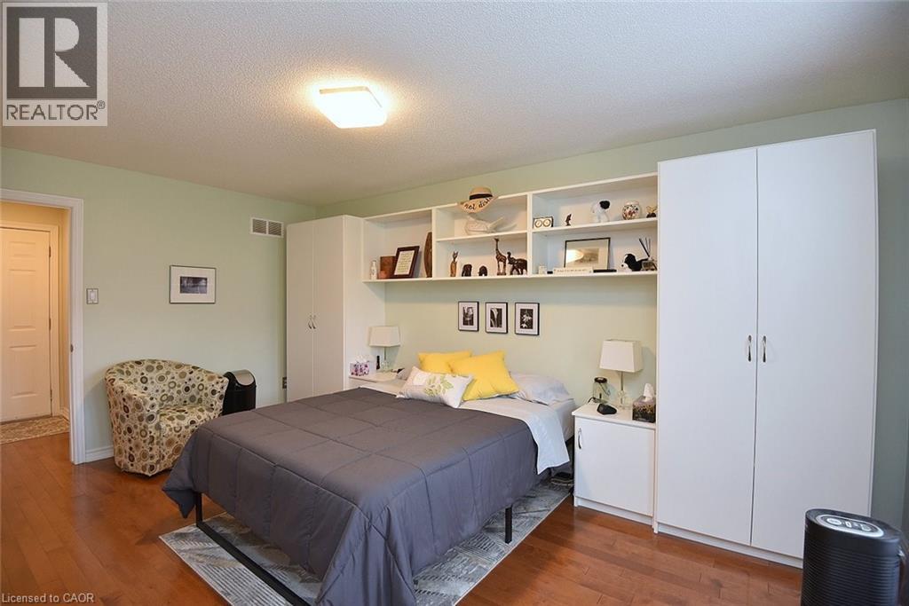 #8 20 MEADOWLANDS Boulevard - 19