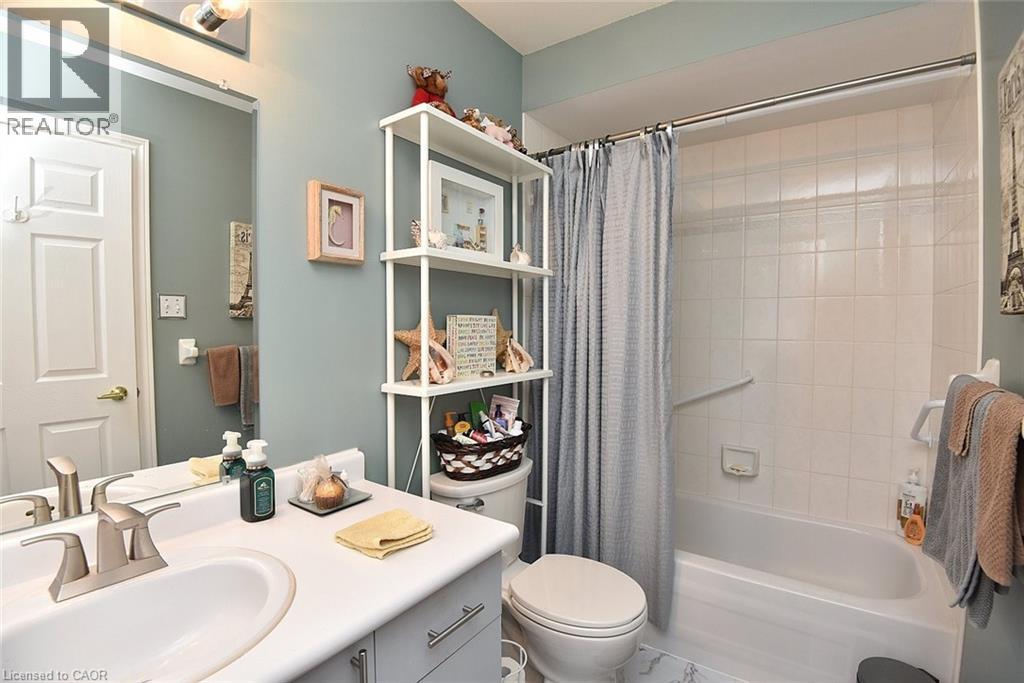 #8 20 MEADOWLANDS Boulevard - 22