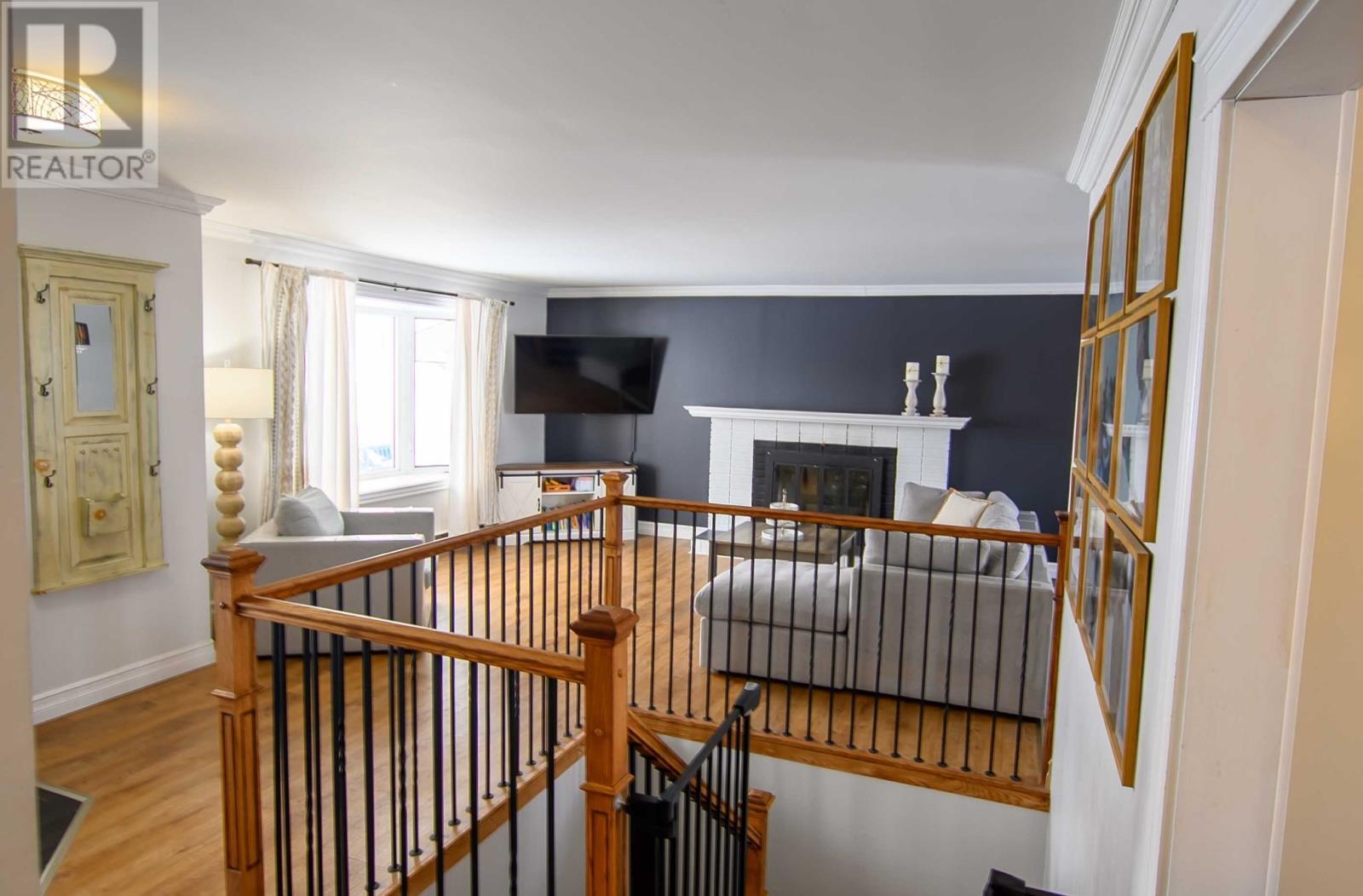 401 Lakeside Drive — photo 14