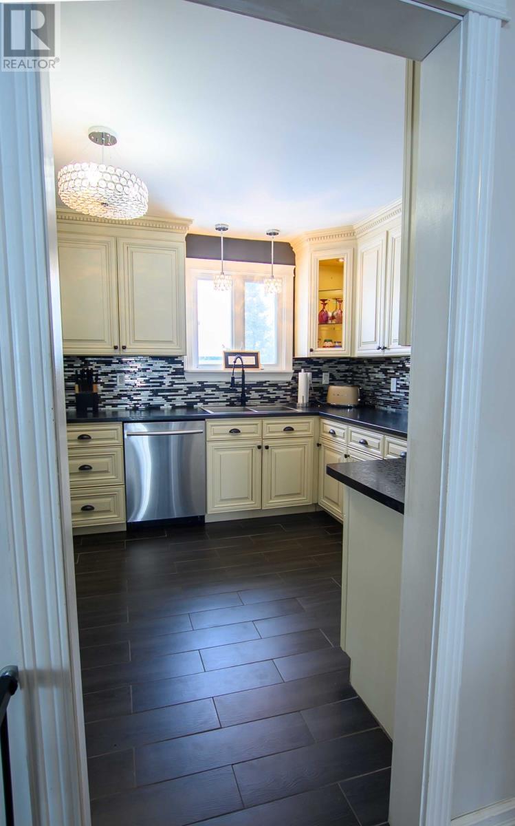 401 Lakeside Drive — photo 25