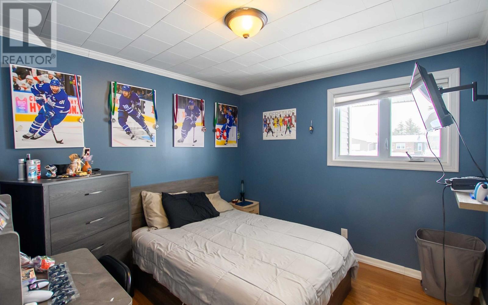 401 Lakeside Drive — photo 35