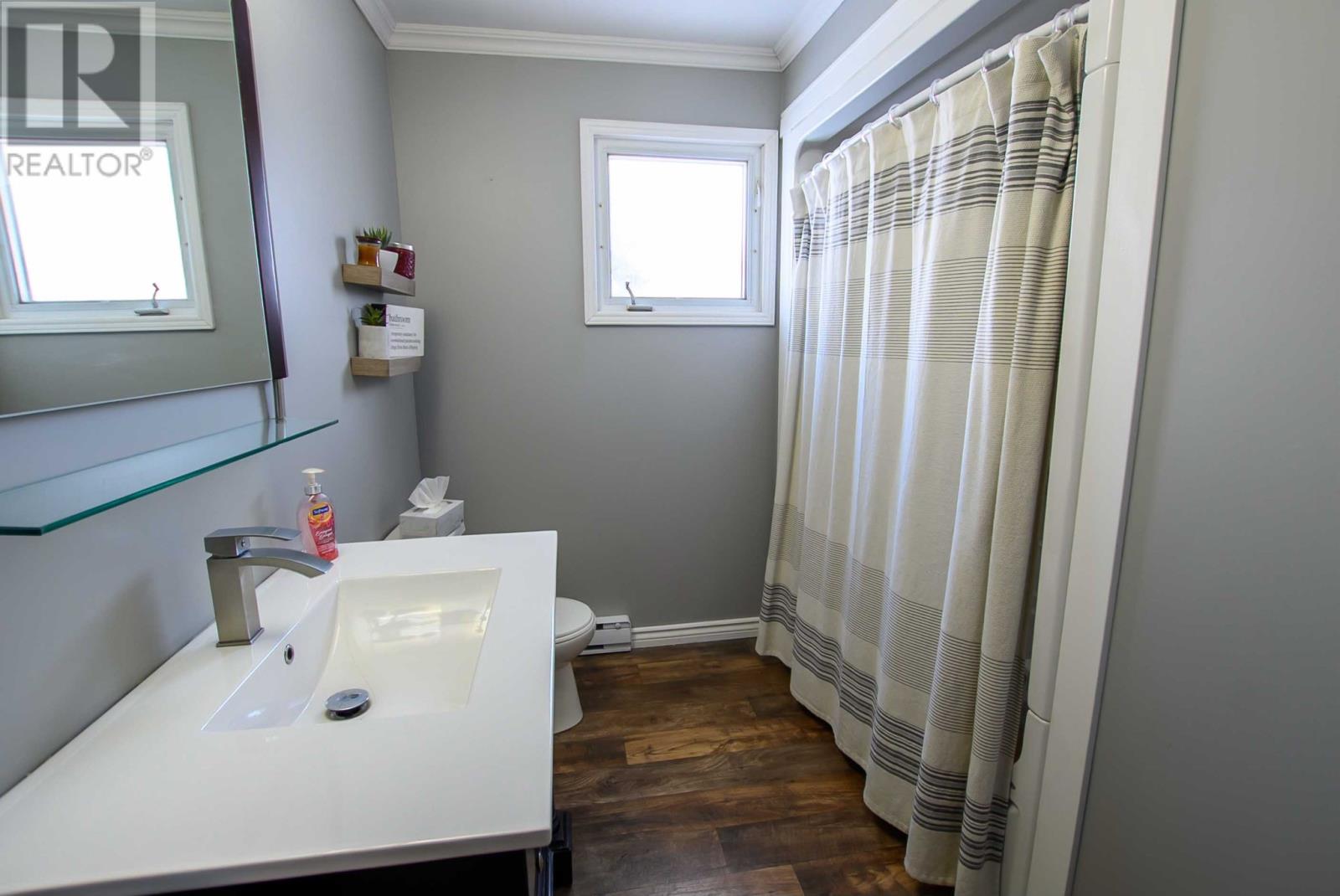 401 Lakeside Drive — photo 36