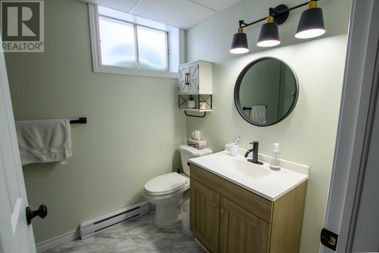 401 Lakeside Drive — photo 48