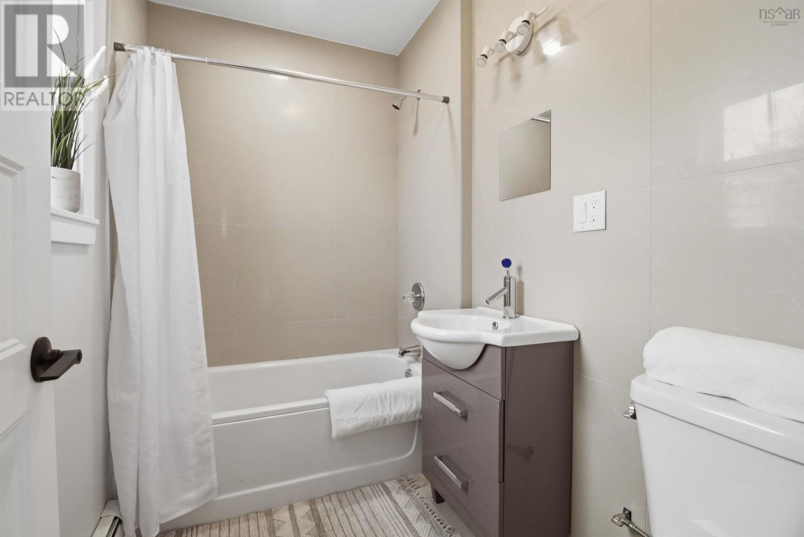 Property 20 of 43 of 78 Joffre Street