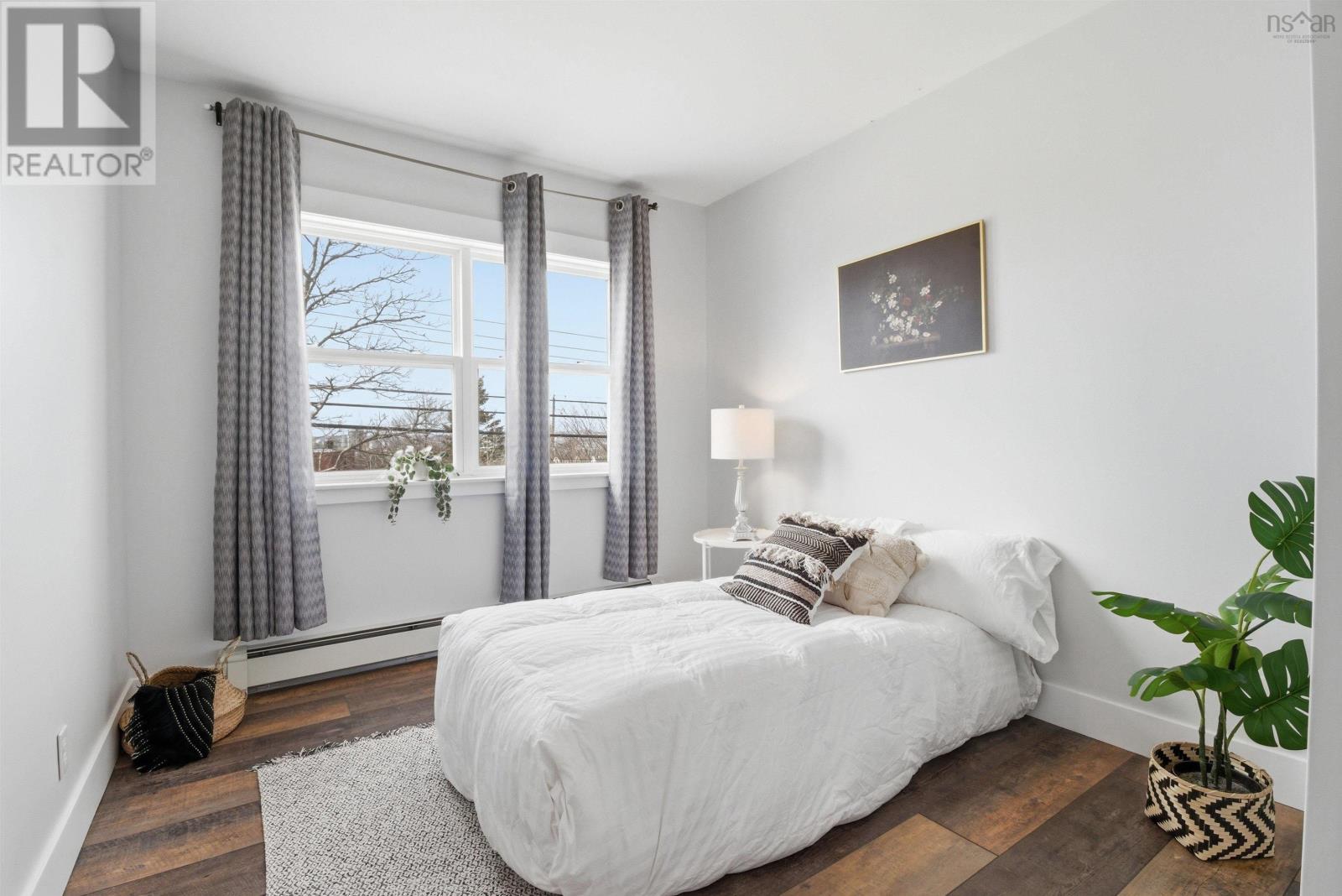 Property 21 of 43 of 78 Joffre Street