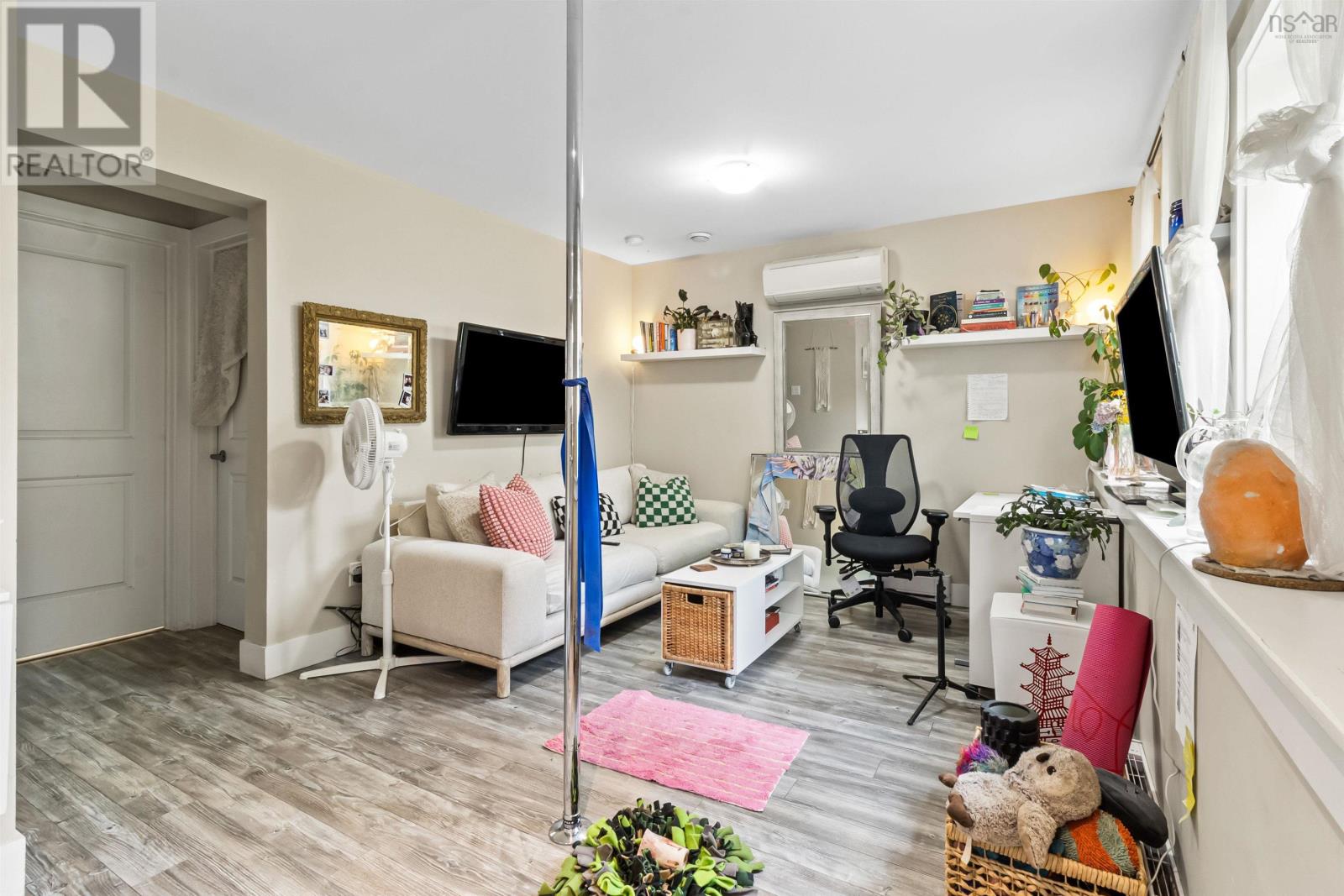 Property 15 of 48 of 17 Chadwick Street