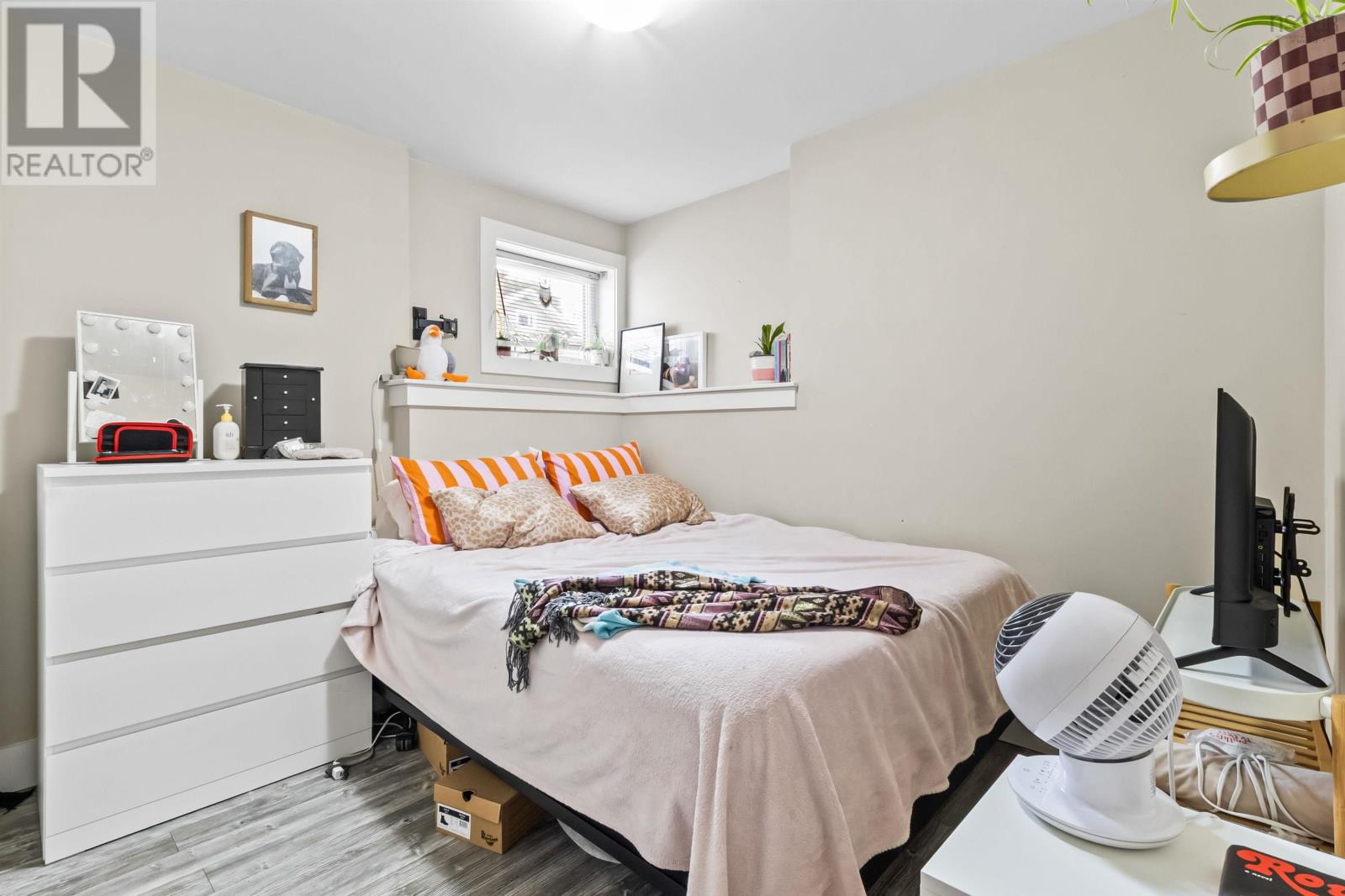 17 CHADWICK STREET - 17