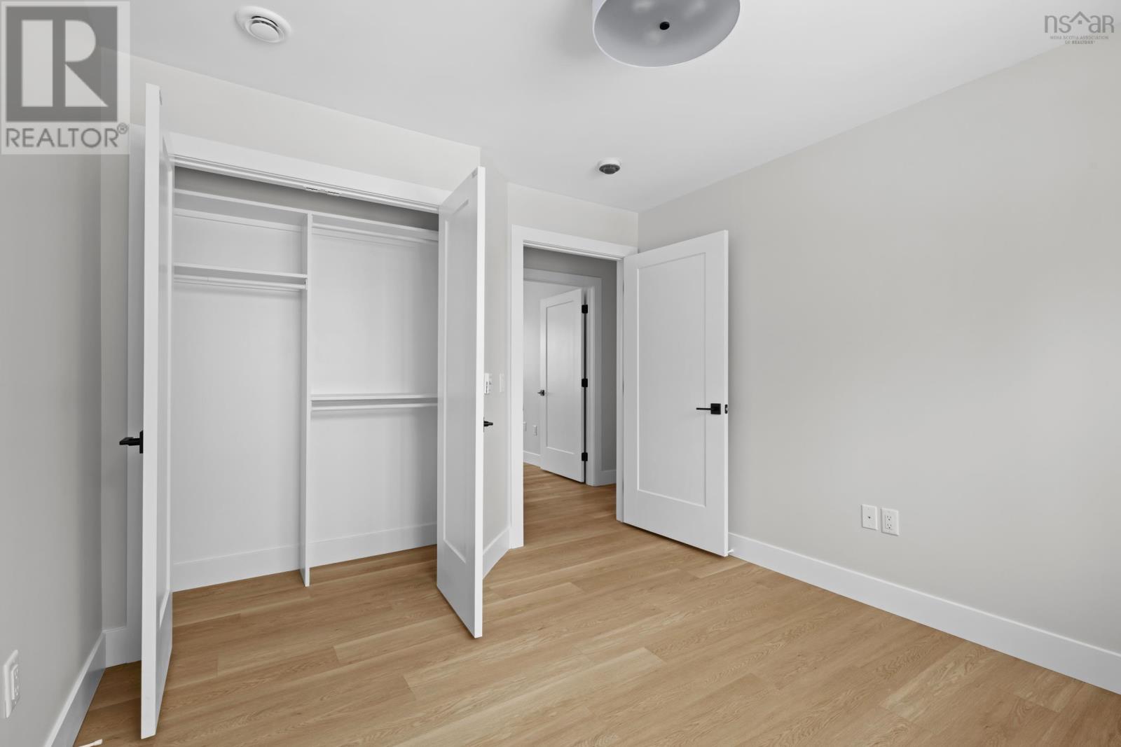 Property 27 of 46 of Lot 403 305 Everwood Avenue