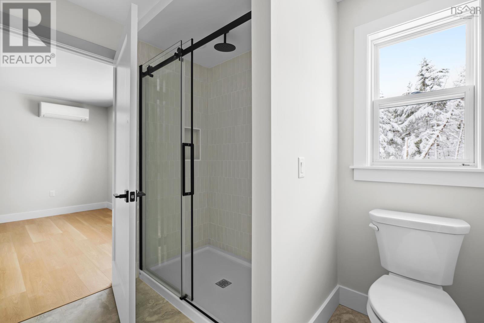 Property 33 of 46 of Lot 403 305 Everwood Avenue