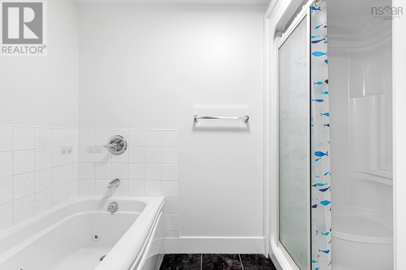 Property 21 of 30 of 910 60 Walter Havill Drive