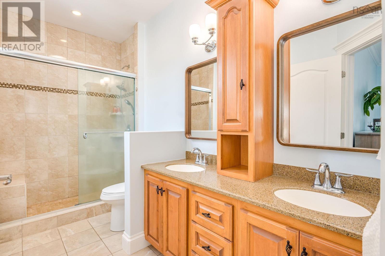 Property 20 of 45 of 86 Sloane Court