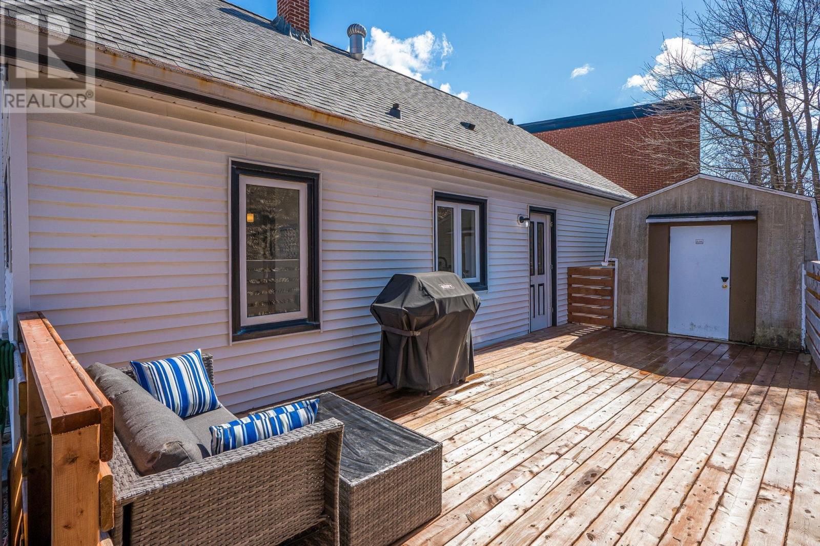 Property 38 of 50 of 3160 Veith Street