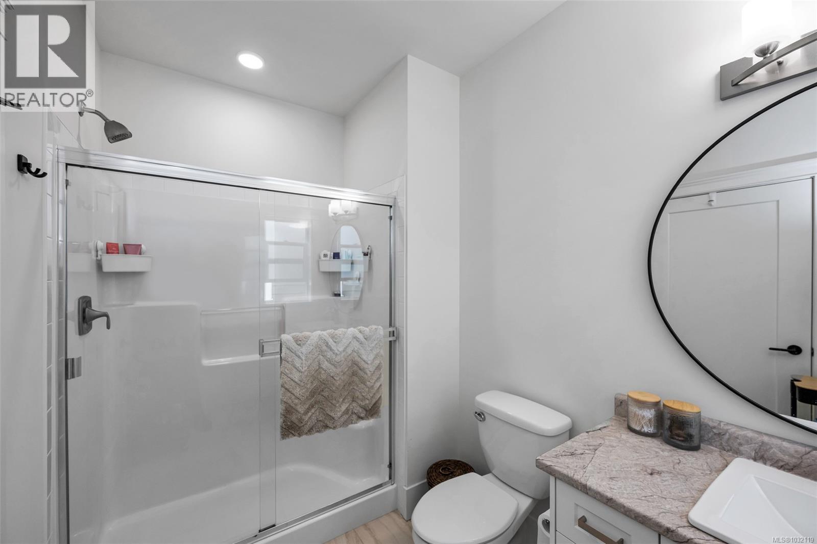 302 EDGEWOOD CRES - 31