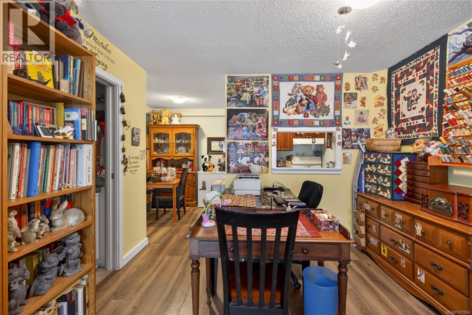 #9 9130 GRANVILLE ST - 10